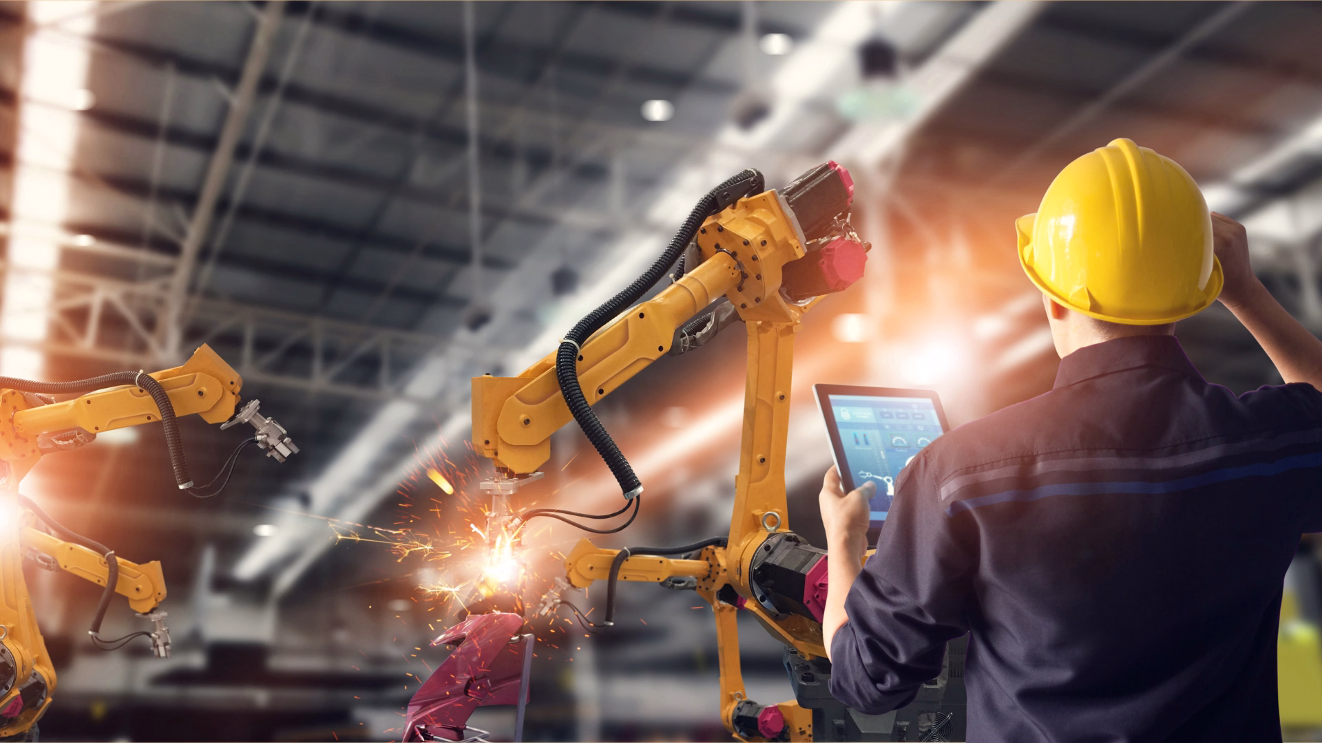Ingeniuer steuert Roboterarme in Automobilregion Südwestsachen ITAS